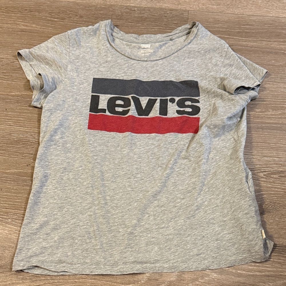 Levi's Gray Tee with Red and Black Graphic